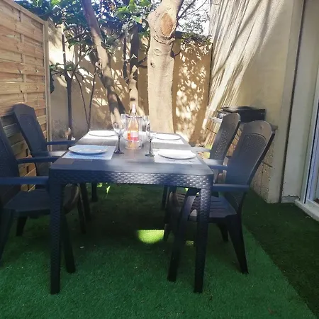Casa de hóspedes Du Mas Donat 4*