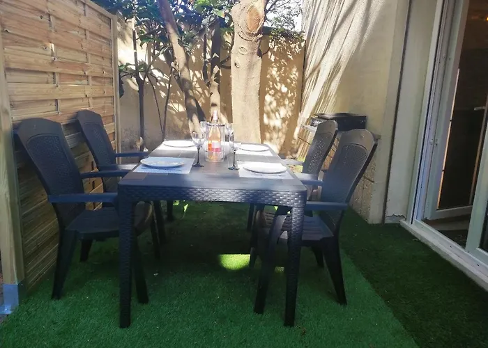 Guest house Du Mas Donat 4*