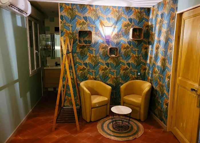 Guest house Du Mas Donat 4*