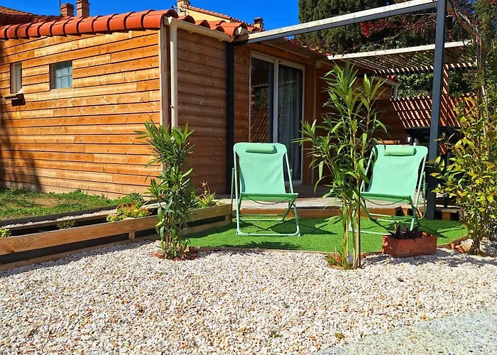 Guest house Du Mas Donat 4*